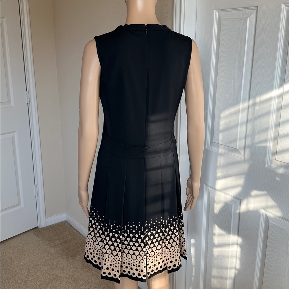 NWT TAHARY Black Omega Dress with Zipper Detail Sz 2. - Picture 5 of 16
